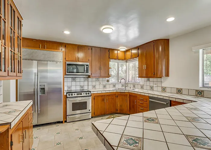 Walkable Uptown Gem! 3 Mi To Mtns Preserve