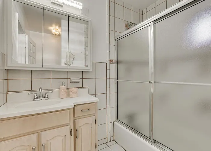 Walkable Uptown Gem! 3 Mi To Mtns Preserve *